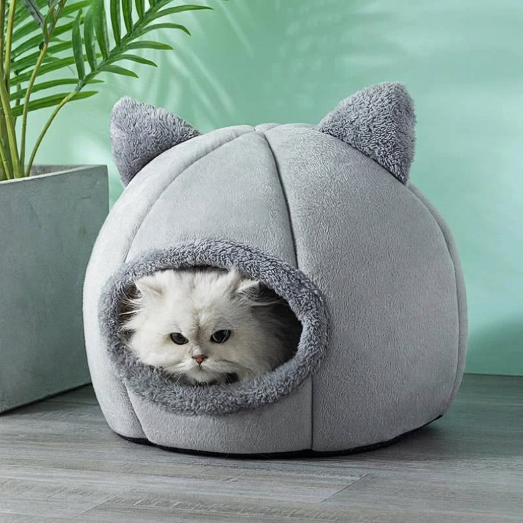 Panier grotte Cocon gris avec un chat à l'intérieur